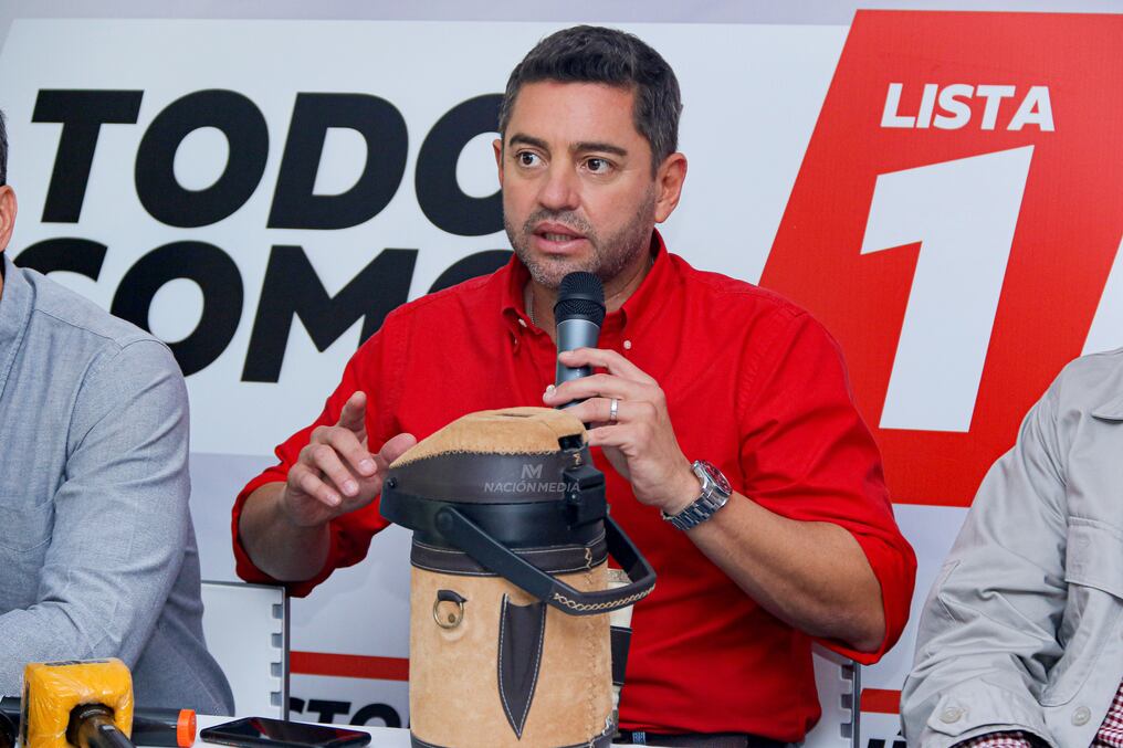 La gran unidad colorada será la que garantice el triunfo del Partido Colorado el próximo 30 de abril, destacó Pedro Alliana. Foto: Eduardo Velázquez.