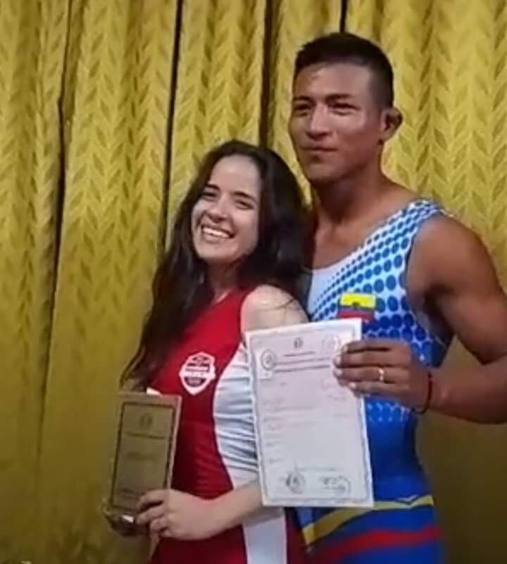 A 4 días de conocerse se casaron, Samira Lezcano, atleta paraguaya, y Jorge Andy Tiwi, atleta ecuatoriano. Foto: Gentileza.