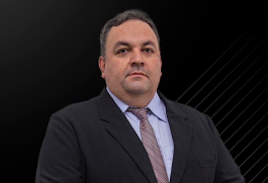 Gerente de la planta de Petropar en Mauricio José Troche, ingeniero Sixto Paredes.