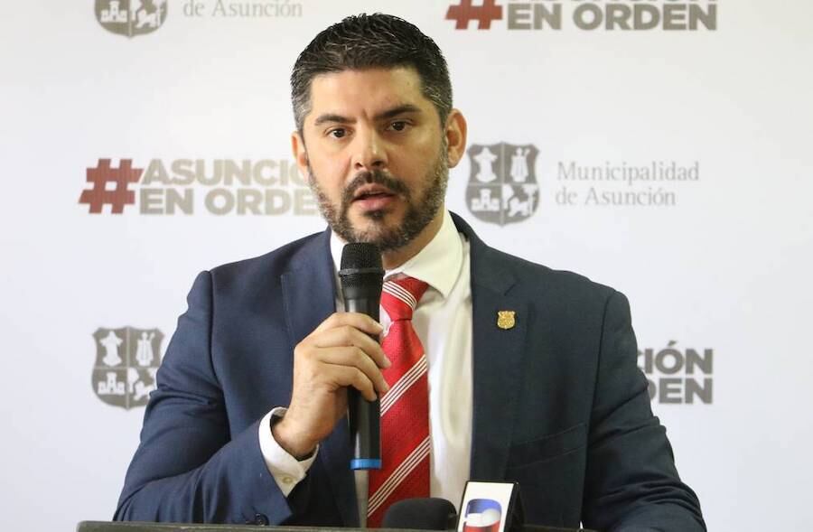 El jefe de la comuna capitalina, Óscar Rodríguez, indicó que 72 instituciones educativas de Asunción fueron beneficiadas en el 2022. Foto: Archivo