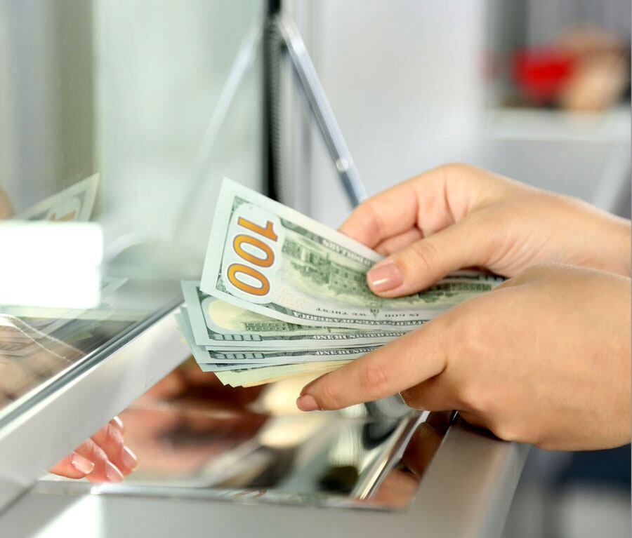 La cotización del dólar en Paraguay volvió a ganar terreno al inicio de la semana, luego de “desinflarse” al cierre del viernes último. Foto: Ilustrativa.