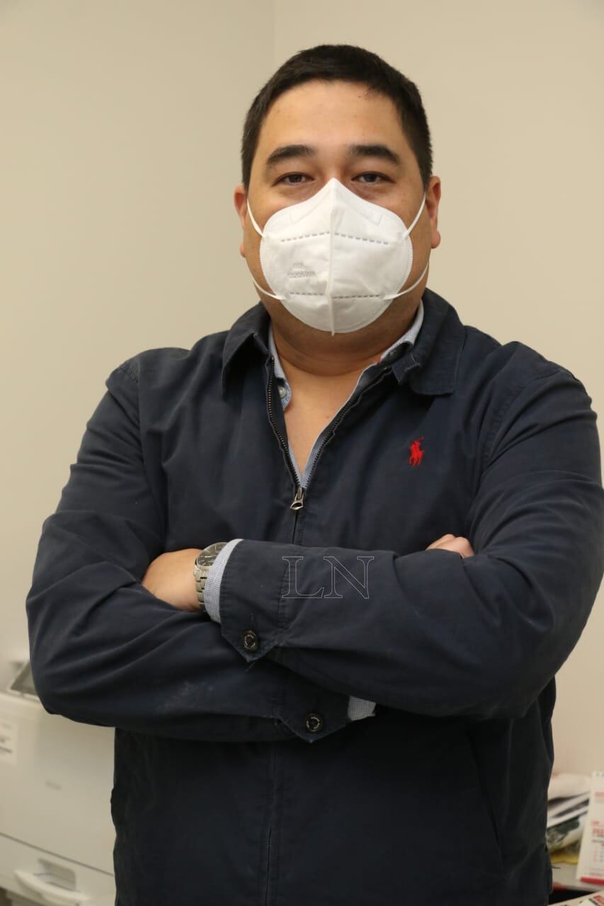 Con burla política, Villalba dijo que Nakayama llegaría a ser igual que Martín Burt. Foto: Néstor Soto.