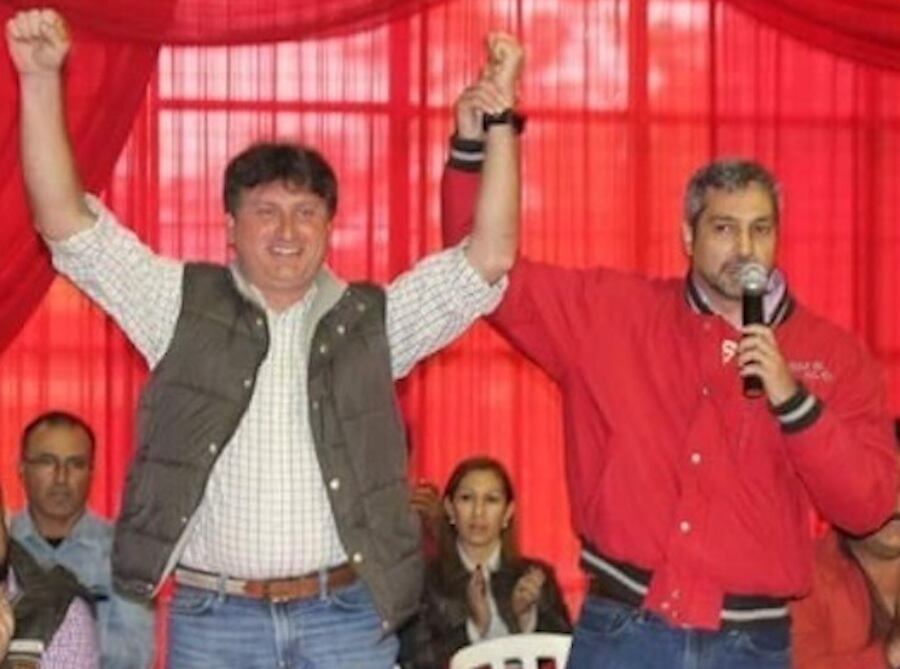 Presidente de Petropar, Denis Lichi, y el presidente de la República, Mario Abdo Benítez, en plena campaña política.