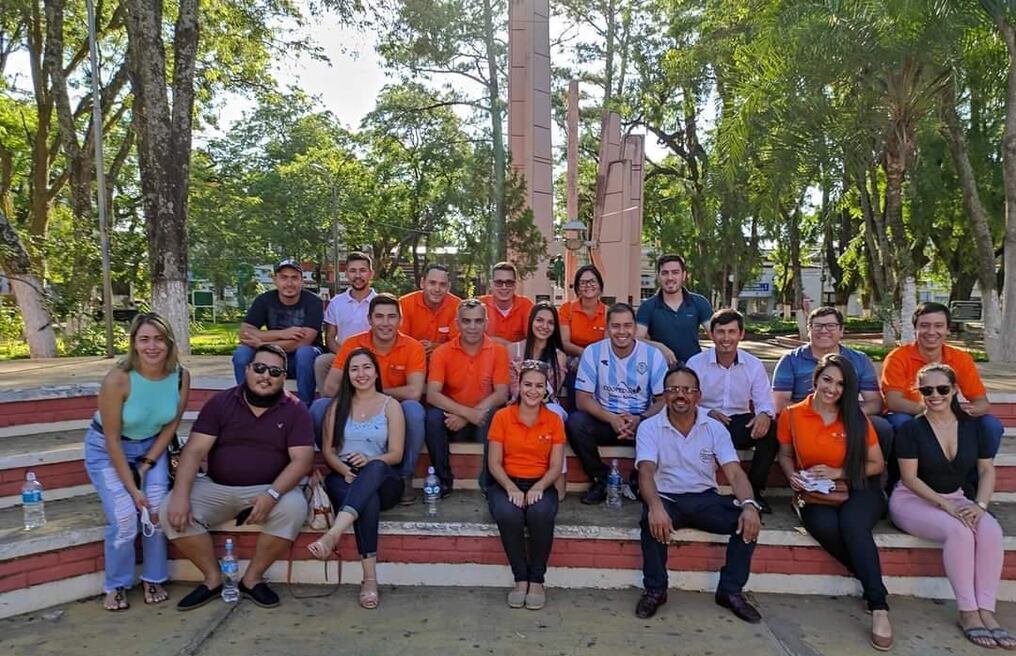El intendente de Ciudad del Este, Miguel Prieto, junto a Aníbal Bogado, aspirante al cargo de jefe comunal en Villarrica. Foto: Gentileza.