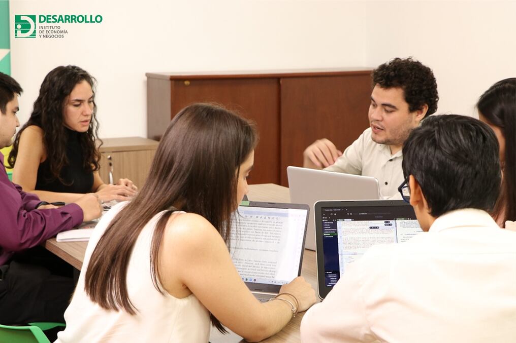Los programas cuentan con el apoyo de universidades de prestigio internacional y un plantel docente de excelencia que garantizan una educación de nivel mundial adaptado al medio local. Foto: Gentileza.