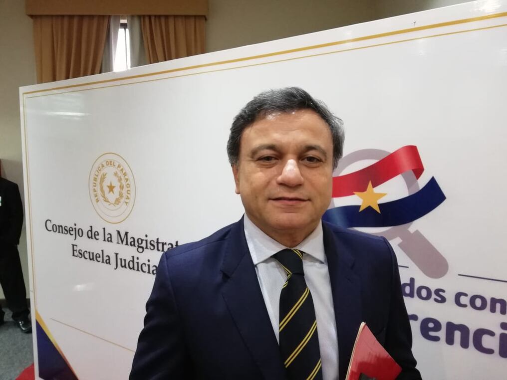 Esta situación debe llamar la atención de los ministros de la Corte así como de los demás integrantes del JEM debido a que la denuncia formulada contra el juez José Delmás ante el órgano juzgador de magistrados, sería solamente para amedrentar y lograr apartarlo del presente caso. Foto: Universo 970.
