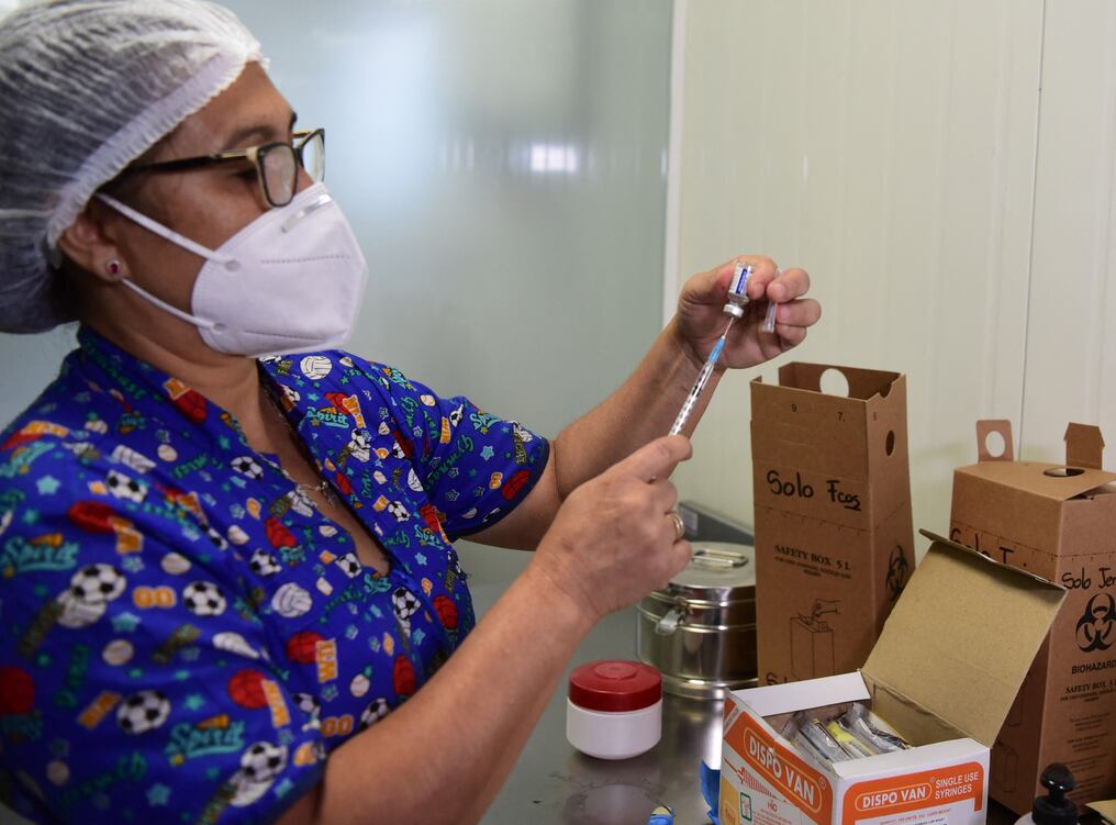 Si se presentan efectos adversos, el Ministerio de Salud asume la responsabilidad, conforme la nueva resolución de Vigilancia Sanitaria. Foto: Archivo.