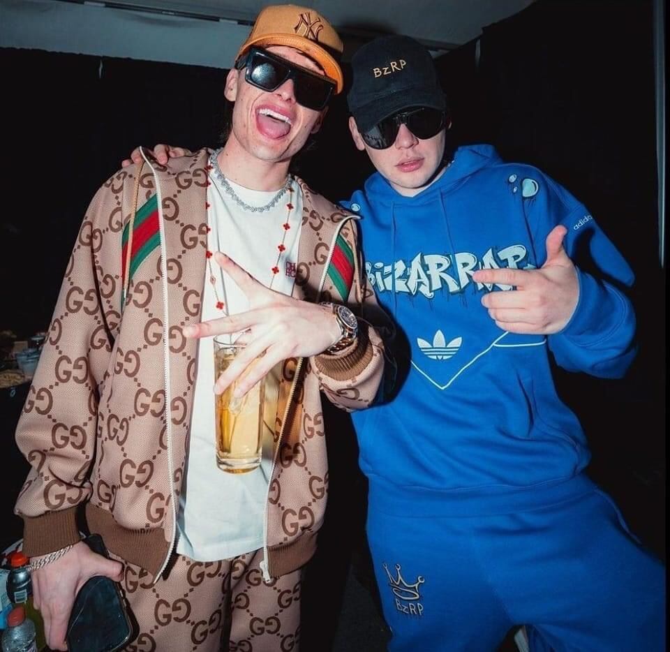 Bizarrap anunció que su próxima colaboración es con Peso Pluma y que se estrena este miércoles 31 de mayo en todas las plataformas digitales. Foto: Twitter
