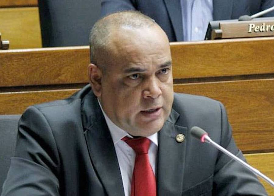 Bachi Núñez añadió con firmeza que lejos de significar un problema, el planteo de Wiens es muy interesante. Foto: Archivo.