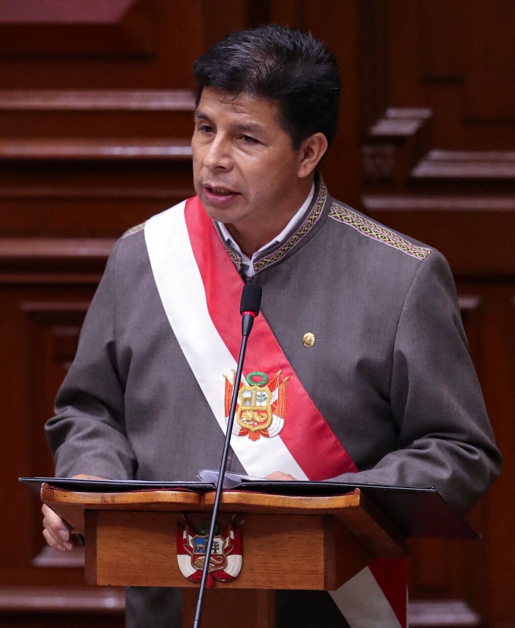Señalan que “las mesas de diálogo (entre comunidades y empresas) no llegan a ninguna parte”, por lo que el gobierno de Pedro Castillo ha optado simplemente por reprimir a los manifestantes. Foto: AFP.