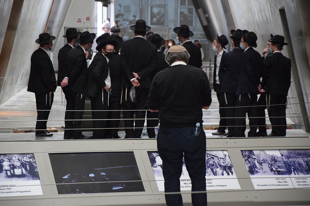 El Yom Hashoah sucede cada día 27 de Nisán del calendario hebreo, en memoria de las víctimas del exterminio nazi durante la Segunda Guerra Mundial. Foto: Facebook.