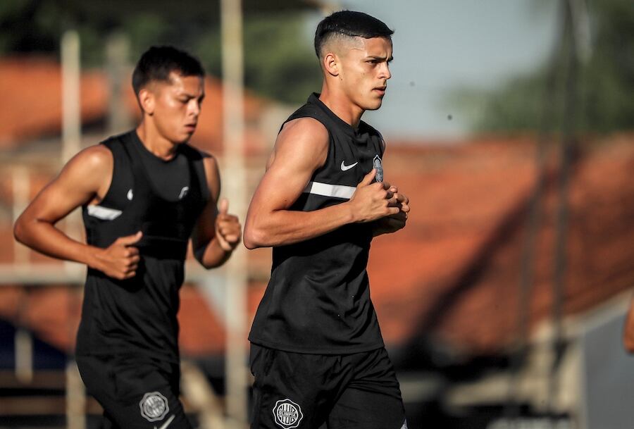 Ramón Sosa activa normalmente con el Decano.FOTO:@ELCLUBOLIMPIA