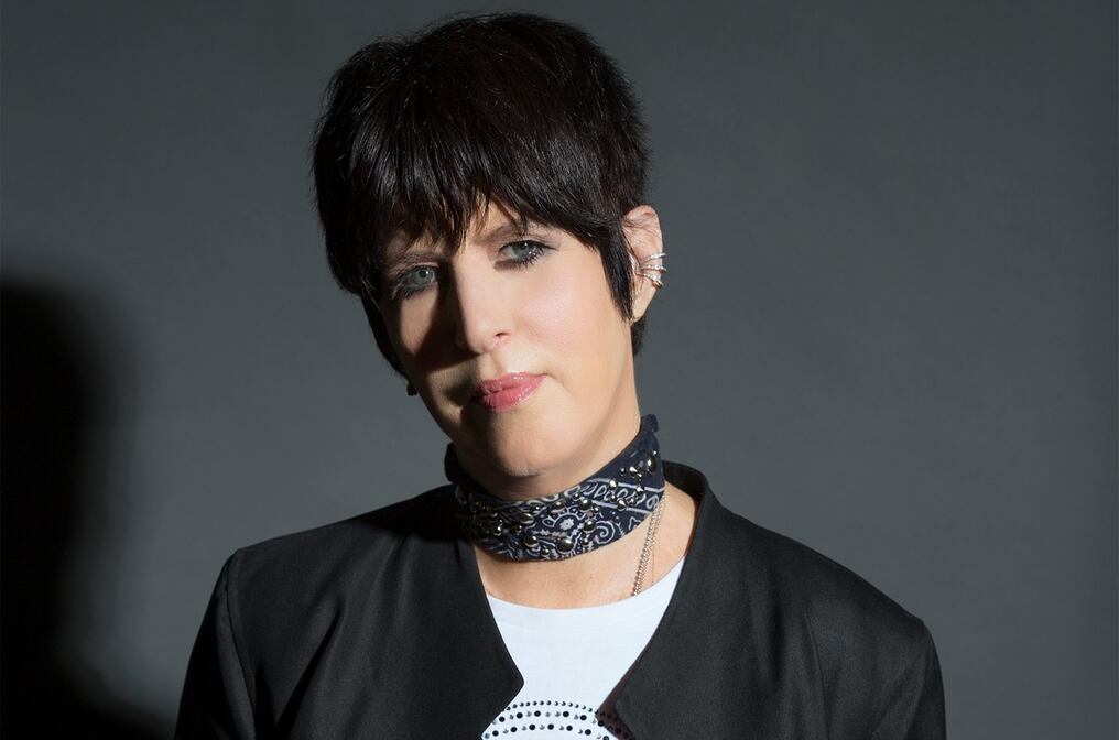 La icónica compositora Diane Warren compartió su nuevo single “She’s Fire”, que es una contagiosa colaboración que nos anticipa lo que vendrá en su próximo album. Foto: Gentileza.