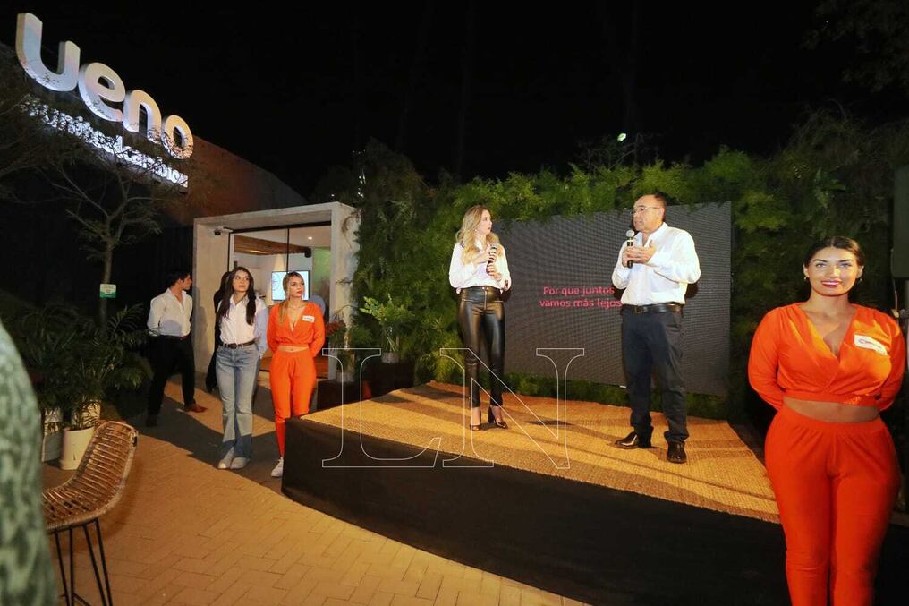 Ueno y Copetrol comunicaron una alianza estratégica para trabajar en conjunto con miras a acercar servicios financieros a sus clientes y ofrecerles interesantes beneficios en combustibles que serán del 10 y 20% todos los días. Foto: Nadia Monges.
