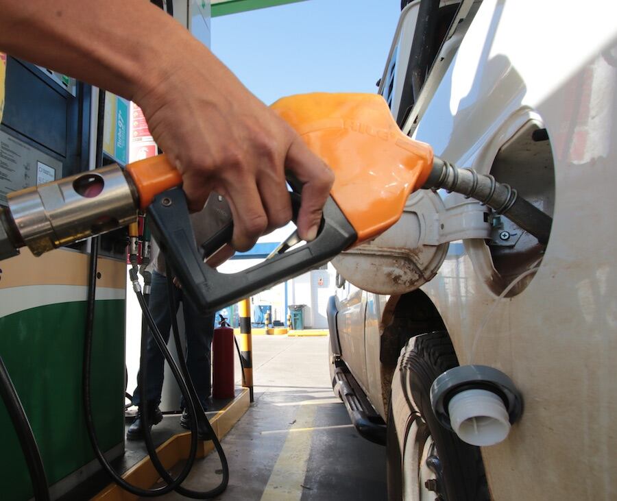 Gerente de la Dicapar, Guillermo Parra, asegura que ven con buenos ojos las posibles modificaciones que incluirían a ley de estabilización de precios del combustible. Foto: Archivo.