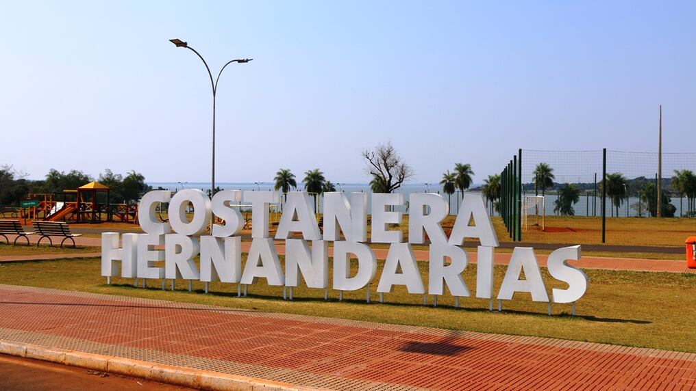 La Costanera Hernandarias es una de las infraestructuras que atraen a visitantes de otros municipios; está sobre la ruta PY07 (ex-Supercarretera Itaipú). Foto: Gentileza.