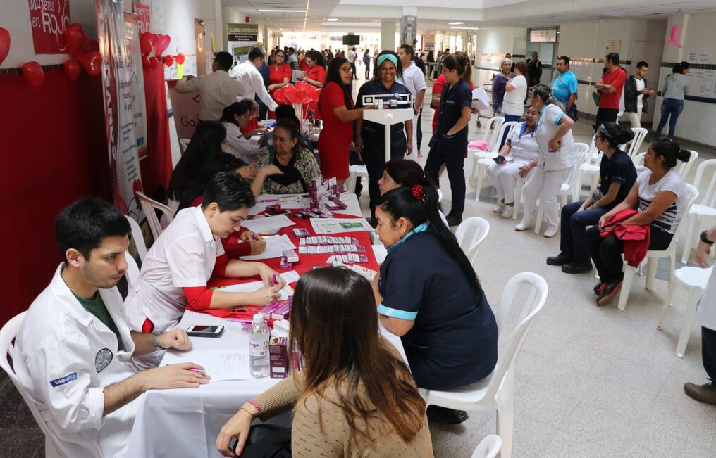 Si bien los factores de riesgo son los mismos en mujeres y hombres, existen indicios propios de la mujer que se deben tener en cuenta desde la niñez para prevenir las enfermedades cardiovasculares. Foto: Gentileza