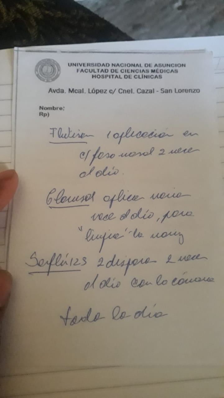 Receta médica de la joven. Foto: Gentileza.