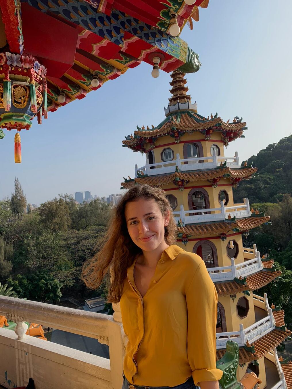 Candela viajó hace 2 años y pudo visitar varios sitios emblemáticos de Taiwán como las Pagodas del Tigre y el Dragón, en Kaohsiung. Foto: Gentileza.