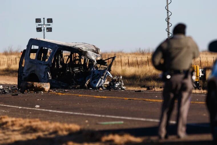 Seis miembros del equipo de golf de la Universidad del Suroeste con sede en Nuevo México fallecieron el martes por la noche junto con su entrenador, de acuerdo a la policía. Foto: Gossipvehiculo.com