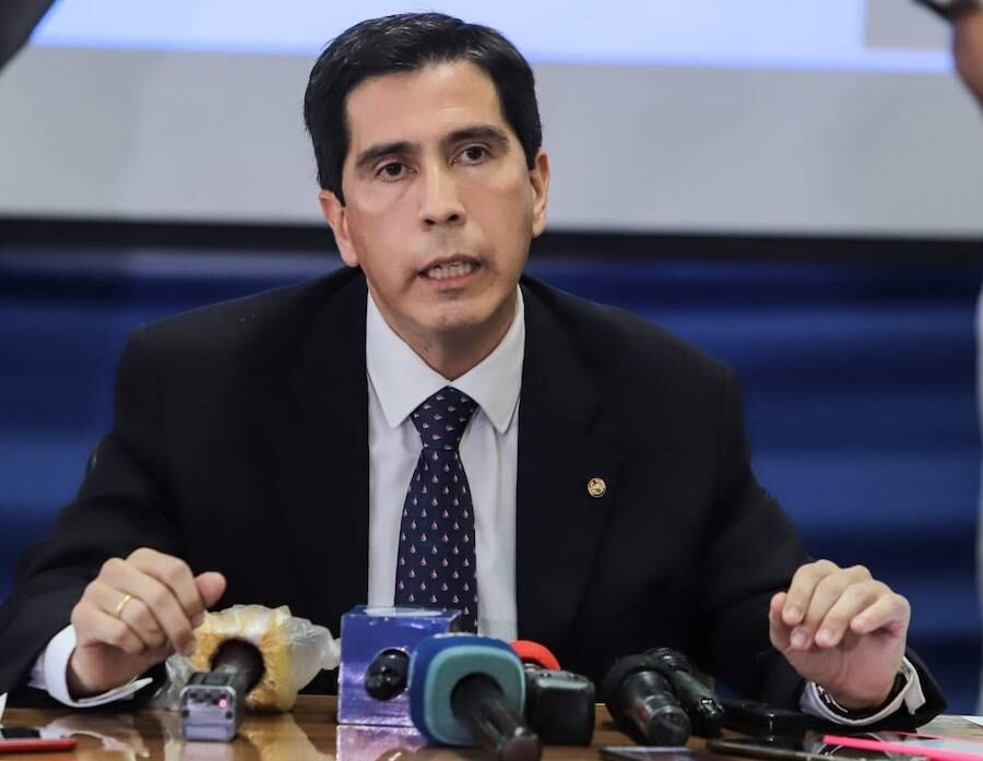 El ministro Federico González señaló que no constituye una novedad el hecho de que existan nuevas versiones sobre el paradero de los secuestrados por el grupo criminal EPP. Foto: Archivo.