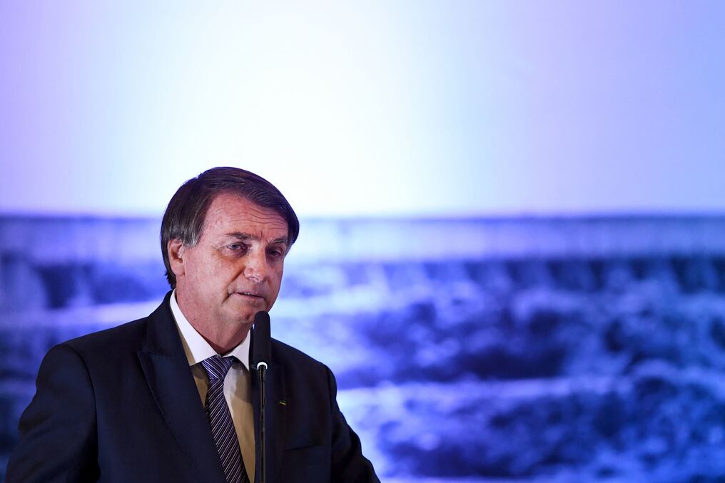El exmandatario considera que esta acción podría proporcionarle la posibilidad de liderar un bloque en la Cámara Alta que esté formado por parlamentarios que se identifiquen con él. Foto: AFP.