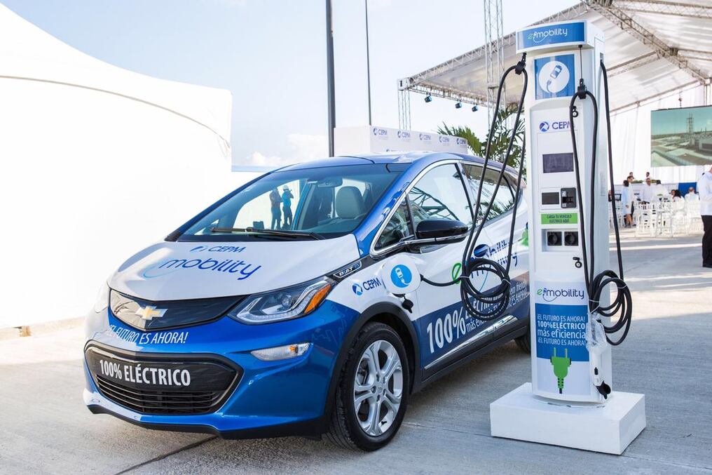 El Consejo Estratégico de Movilidad Eléctrica, creado por decreto, se instala mañana y se trabajará en base en una estrategia nacional preparada con el apoyo del BID. Foto: Gentileza.