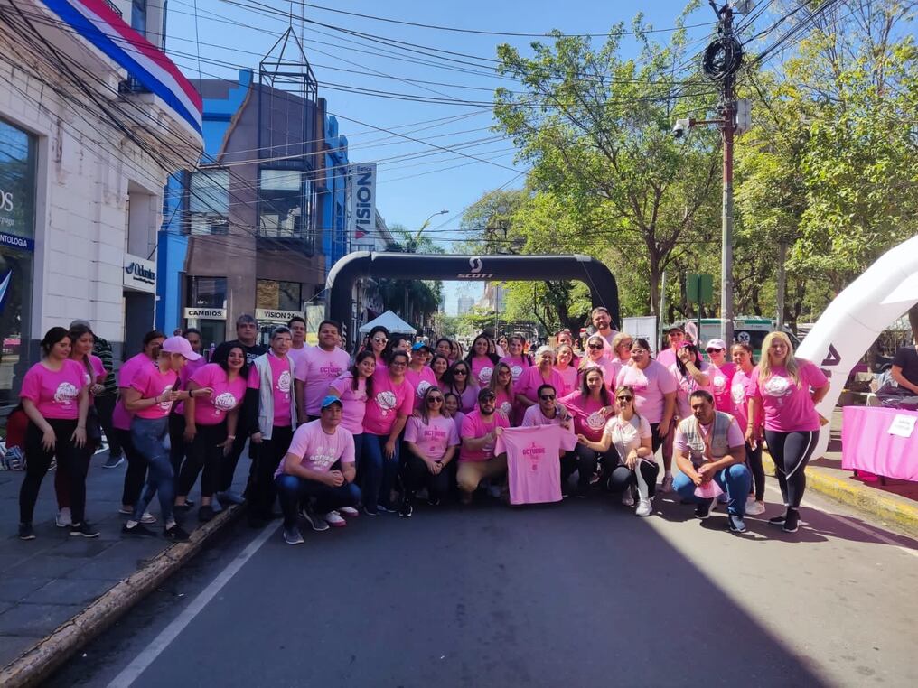 Con el apoyo de la municipalidad y el policlínico de Asunción, el microcentro ofreció una serie de actividades, y el próximo 23 de octubre habrá una corrida benéfica en la costanera capitalina. Foto: Gentileza.
