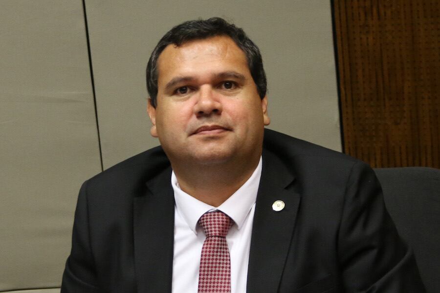 El diputado Derlis Maidana manifestó que el PLRA bajo la administración de Efraín Alegre, tiene varios antecedentes negativos y por lo tanto, es factible instalar la duda ante la sospecha de este nuevo hecho. Foto: Archivo.