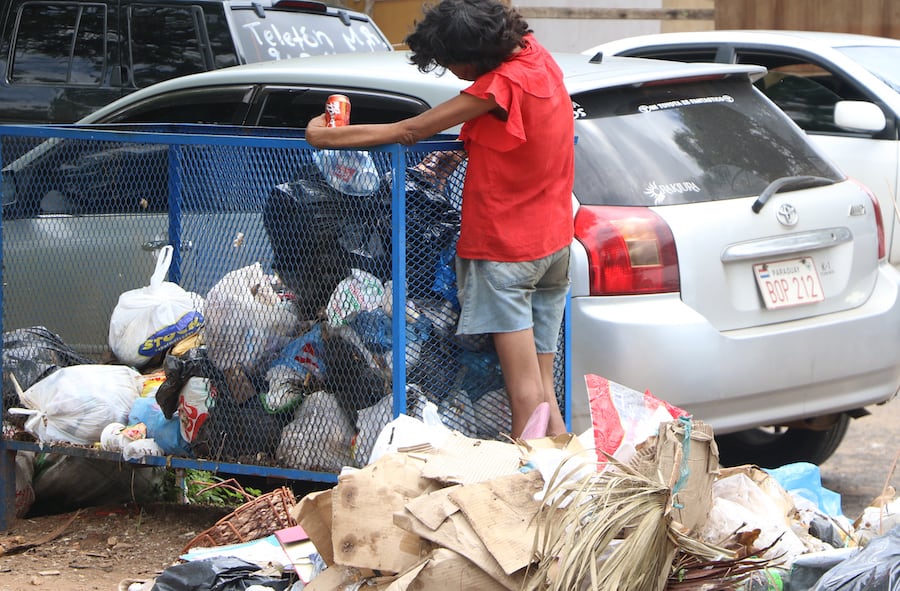 La extitular del fisco indicó que alrededor de 2 millones de paraguayos son pobres, en su mayoría niños. Foto: Archivo.