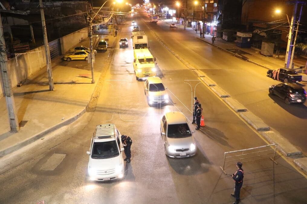 El horario escalonado busca descomprimir el ingreso masivo a la capital, de modo de poder evitar las horas pico, ya que unas 700.000 personas ingresan y salen de la capital del país diariamente al mismo tiempo. Foto: Cristóbal Núñez.
