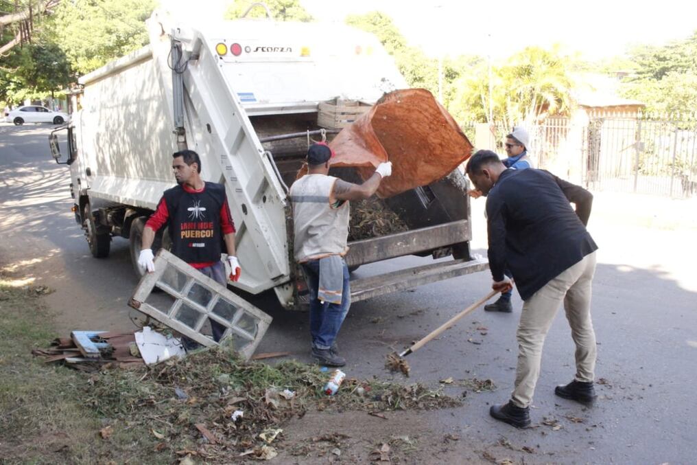 Actualmente es el barrio con mayor índice de infestación larvaria en Asunción y buscan combatir la proliferación del mosquito transmisor de arbovirosis. Foto: Gentileza.