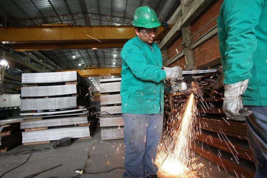 El director de la Cámara de Distribuidores de Materiales de Construcción explicó la causa y alcance de este incremento de precios en el acero. Foto: Gentileza.