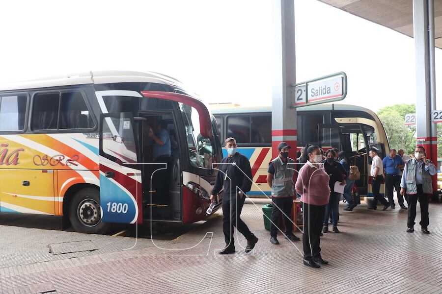 Los precios de pasajes de servicios de corta, media y larga distancia ya se incrementaron entre 12% y 15% desde la semana anterior. Foto: Archivo/Nadia Monges.