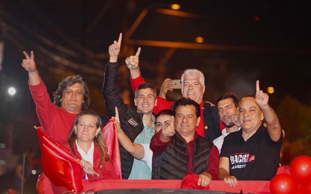 El diputado Basilio Núñez y Arnoldo Wiens fueron parte de la gran caravana del pasado martes 25. Foto: Gentileza.
