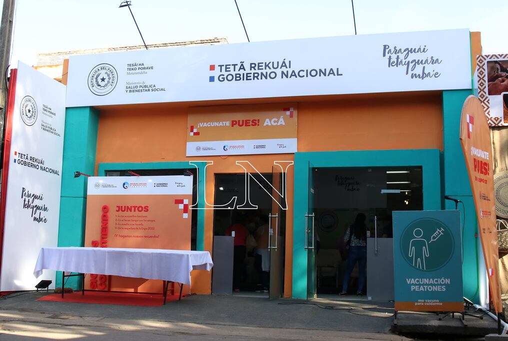 En el estand del Ministerio de Salud disponen todas las dosis de vacuna del Programa Ampliado de Inmunizaciones (PAI) y cuentan con consultorio donde las personas pueden acudir. Foto: Jorge Jara.