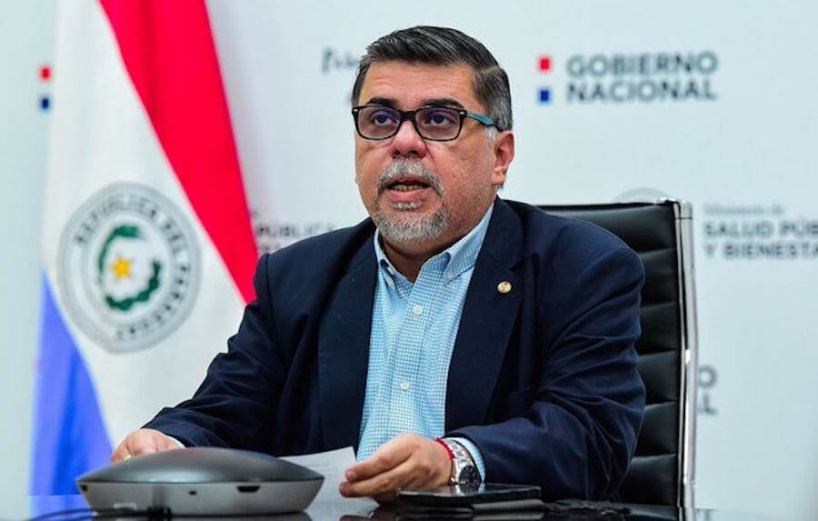 El ministro de Salud, Julio Borba, adelantó que ya cuenta con datos preliminares de lo acontecido en el Hospital Nacional de Itauguá, pero se excusó de dar detalles al alegar que no quiere entorpecer las pesquisas. Foto: Gentileza.
