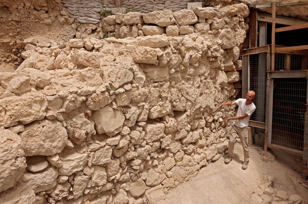 La muralla fue probablemente construida en el siglo VIII antes de Cristo. Foto: AFP.