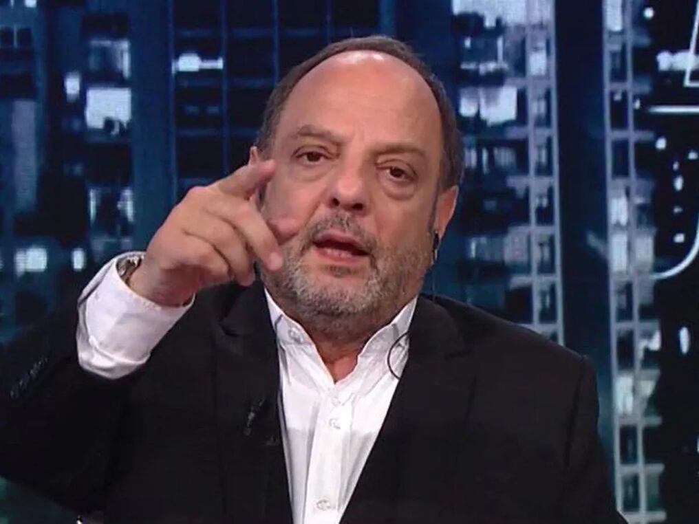 En su programa “Basta Baby”, Ángel Pedro Etchecopar preguntó cómo se reactiva la economía al mover el asueto a un día laboral. Foto: Gentileza.