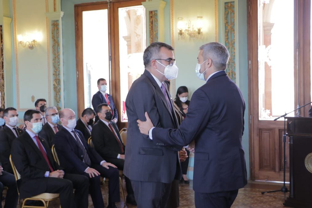 Ricardo Nicolás Zárate Rojas juró en Palacio de Gobierno como el nuevo ministro de Educación y Ciencias, en reemplazo de Juan Manuel Brunetti. Foto: Gentileza.