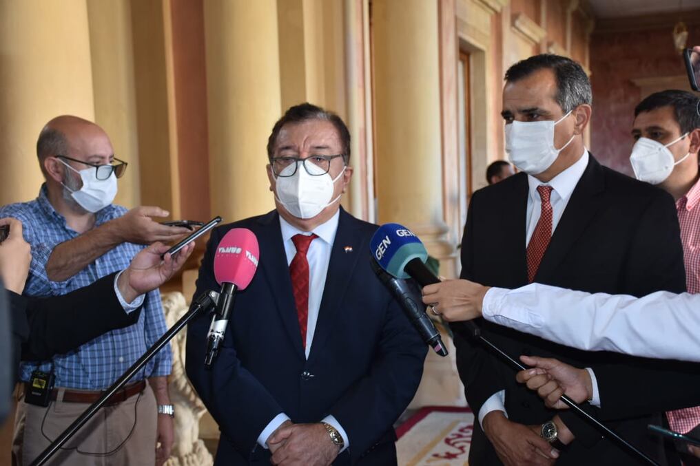 El presidente de la República, Mario Abdo Benítez, convocó este lunes a una reunión al director paraguayo de Yacyretá, Nicanor Duarte Frutos; al representante de Itaipú, ingeniero Hugo Zárate, y al canciller nacional Euclides Acevedo. Foto: Gentileza.