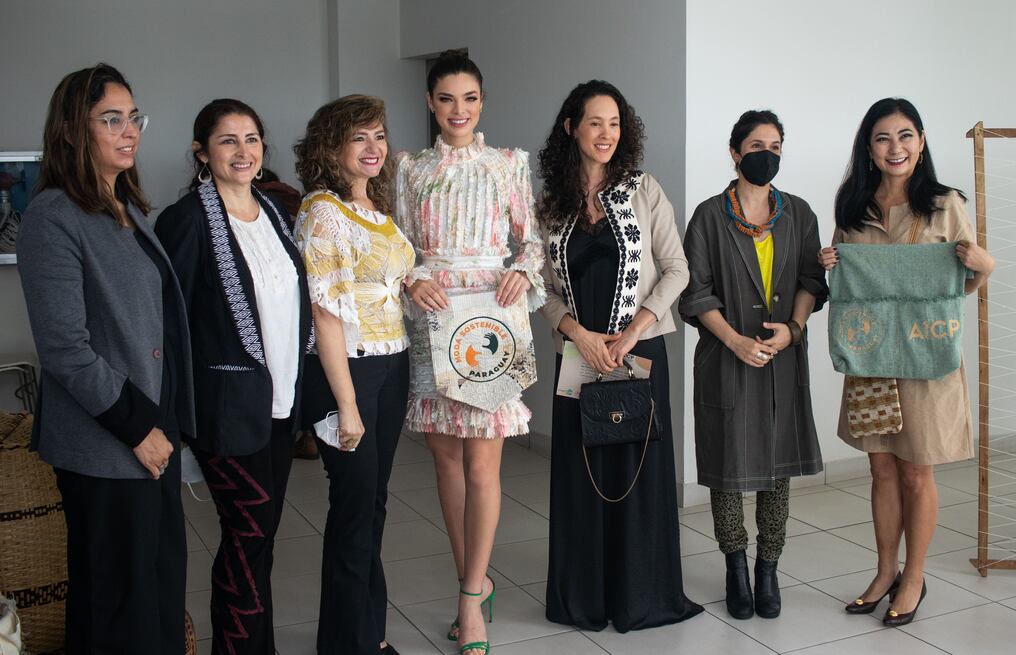 La actual Miss Universo Paraguay, que el próximo mes competirá en Israel, fue destacada por el Asociación Industrial de Confeccionistas del Paraguay. Foto: Gentileza.