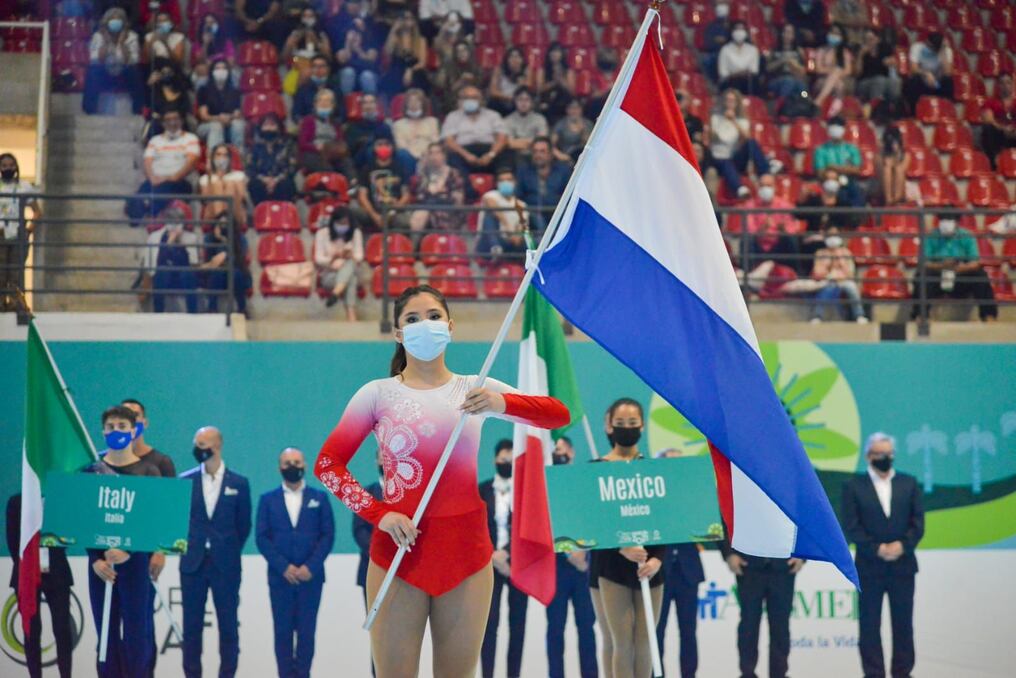 Con mucha alegría y colorido se vivió una auténtica fiesta deportiva, con el ingreso de las 22 delegaciones que estarán compitiendo en una pista oficial adquirida para la cita mundial. Foto: Gentileza.