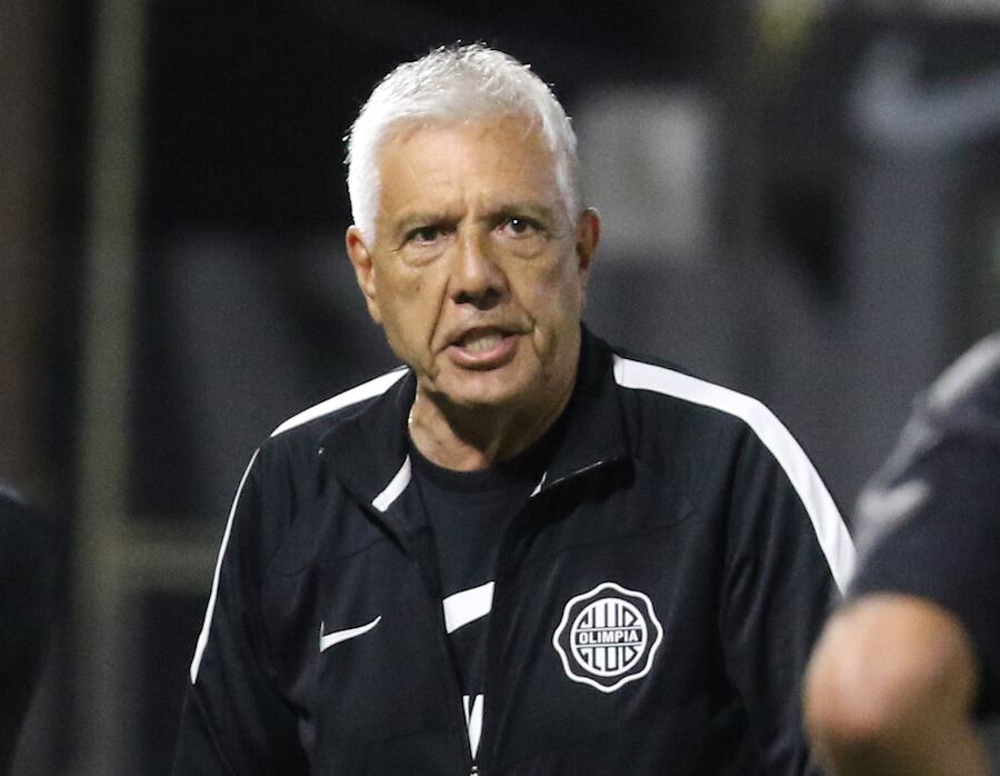 Elvio Paolorosso, PF de Olimpia.