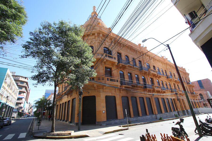 Desde el Ministerio de Hacienda indicaron que ante las altas tasas internacionales se podría apuntar al mercado local con más emisiones. Foto: Archivo.