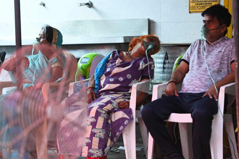 Esta versión del virus se ha extendido al Reino Unido y al menos a otros 43 países, donde “variante india” se ha vuelto una expresión muy utilizada. Foto: AFP.
