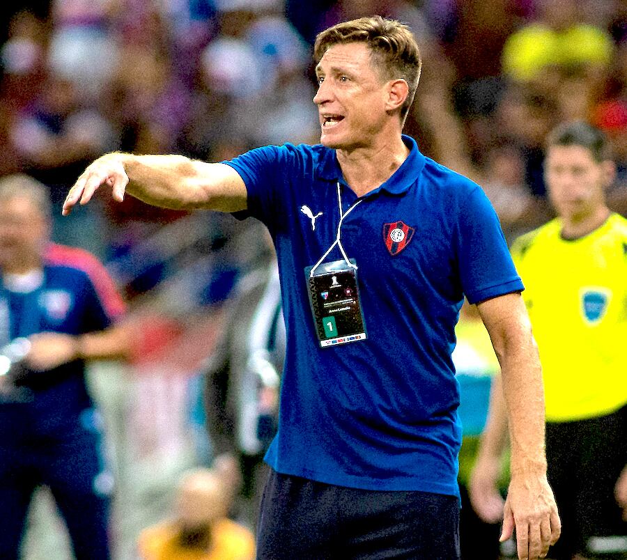 Facundo Sava, entrenador de Cerro Porteño.FOTO:AFP