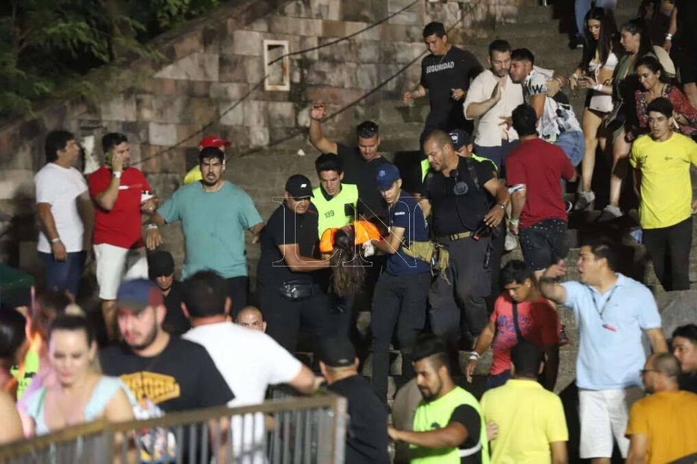 Anunciaron que a través de la Superintendencia de Salud, el Consejo Nacional de Salud investigará anomalías en traslado de una de las víctimas registradas a raíz de incidentes durante un concierto. Foto: Jorge Jara.