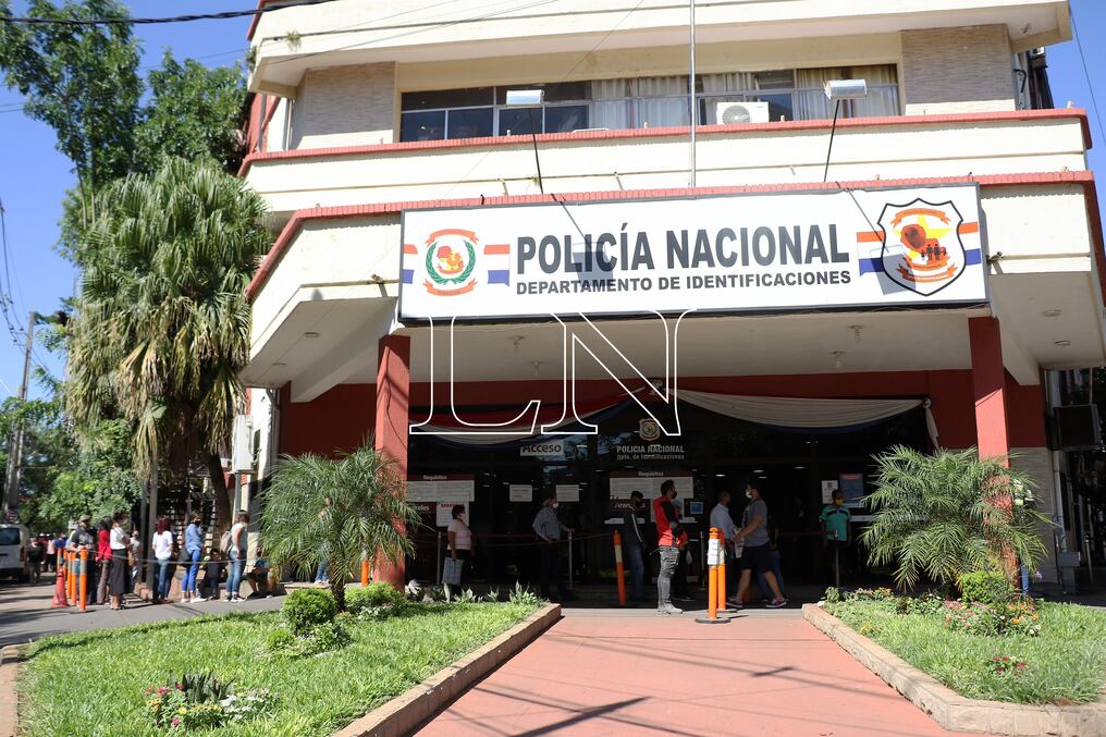 La incorporación del código QR a las cédulas de identidad nacional ha sido postergada por ajustes técnicos, anunciaron los responsables del proceso. Foto: Archivo/Nadia Monges.