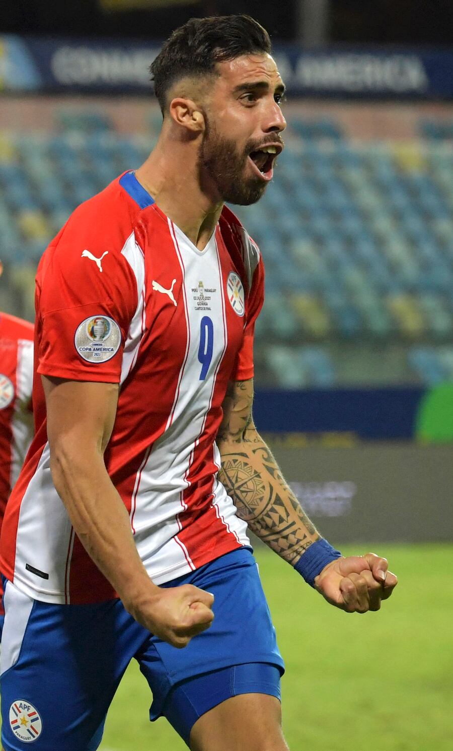 Gabriel Ávalos festeja su gol frente a Perú, en Copa América.FOTO:AFP